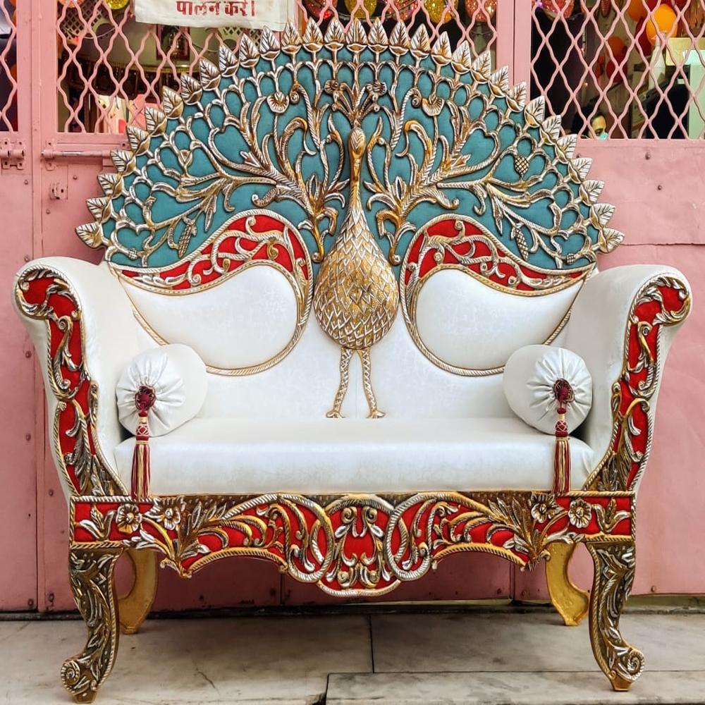 Royal Saras Couch Wedding Chair