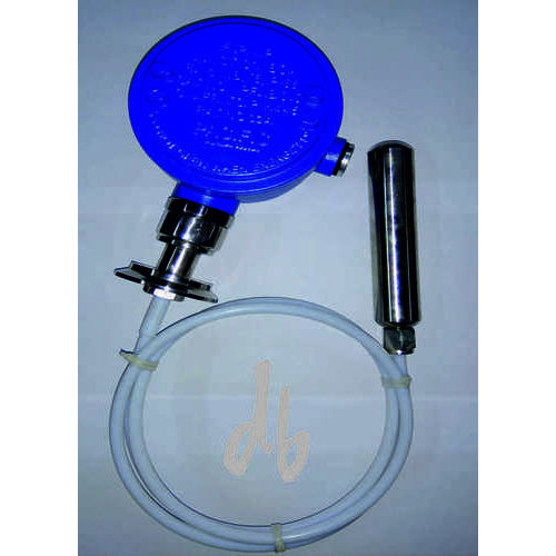 Capacitance Type Level Transmitter - Stainless Steel, Blue Color | 3 Wire Level Transmitter, 24 VDC Input, 4 to 20mA Output, 150Â°C Operating Temperature, Continuous Level Indication