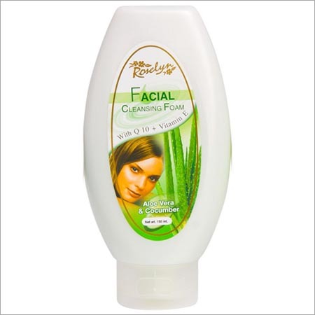 Facial Cleansing Foam - 150ml Plastic Bottle, Aloe Vera & Cucumber | Deep Cleansing, Moisturizing, Soft Skin, Radiant Look