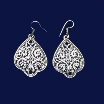 Ladies Fancy Earring