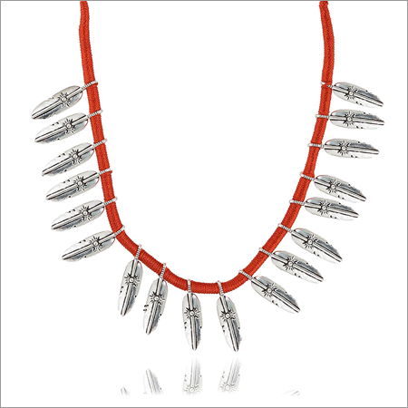 Trendy Jewelery Maroon Fabric Strand Necklace For Women