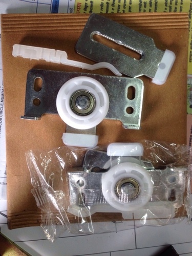 wadrobe sliding roller -3