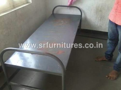 Easy To Clean Iron Pipe Cot Bed