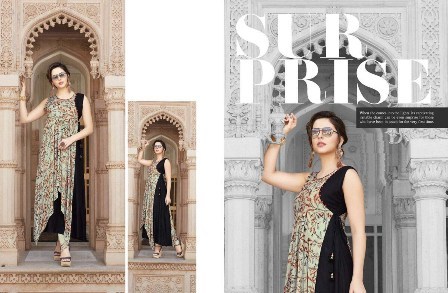 काले रंग की प्रिंटेड कुर्ती