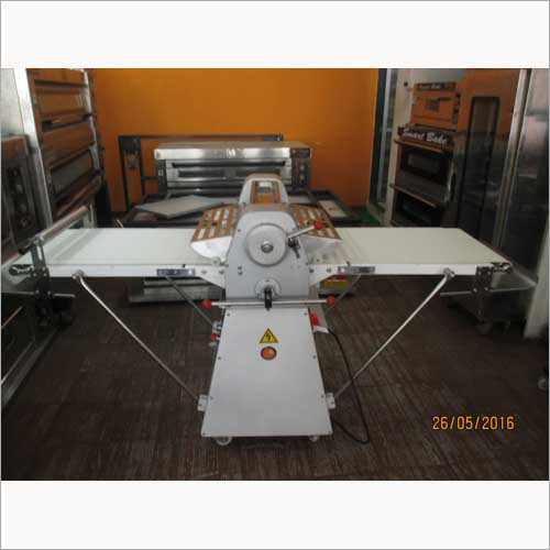 Dough Sheeter - Table Top & Floor Conveyor Belt 430x2030 Multi-Color Semi-Automatic Electric Power 1mm Thickness 380V Voltage 1-Year Warranty