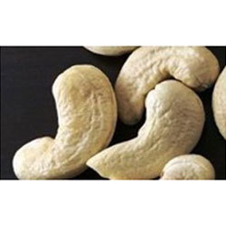 White Wholes 180 Cashew Kernel