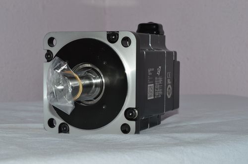  Yaskawa Servo Motor  750Watts Sigma 7 Supplier In 