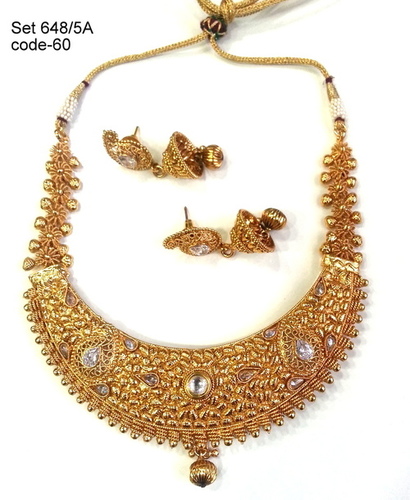 Antique Necklace Set - Copper Alloy, Elegant Design with Polished Edges, Matching Earrings Included, Lightweight and Durable
