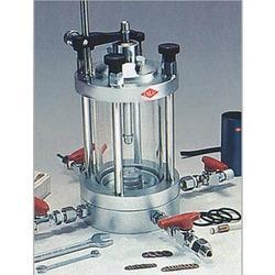 Universal Triaxial Cell
