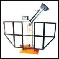 Pendulum Impact Testing Machine - Capacity: 3000 Kg
