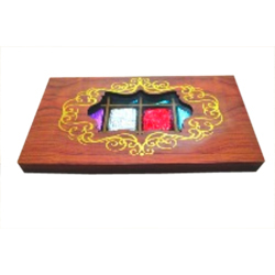 Cb2017-18bw_wooden Chocolate Box