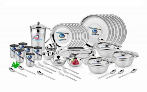 DINNER SET GOLD 22G 51 PCS