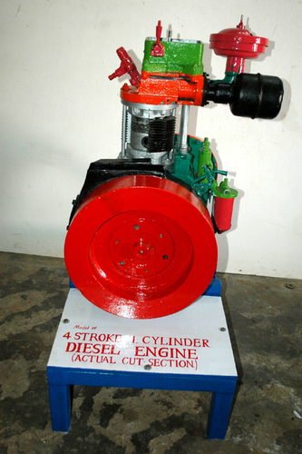 4 stroke single cylinder diesel engine ( actual cut sectional)