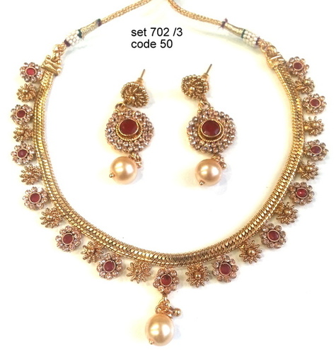 Copper Alloy Necklace Set