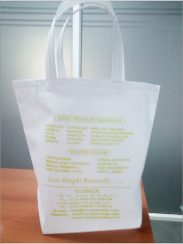 Non Woven Box Bags By ECO GREEN PRINTPACK PVT. LTD.