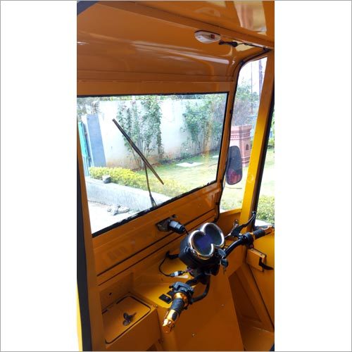 Electric Battery Rickshaw - Lead-Acid, Orange Color | 1.5kW Motor Power, 3-4 Passenger Capacity, 500kg Load, Low Noise, Zero Pollution, Easy Operation