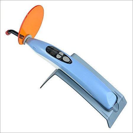 Woodpecker LED-D - Plastic, 150x30x50 mm, Lithium-ion Battery | Cordless, Lightweight, High-Intensity Dental Curing Light
