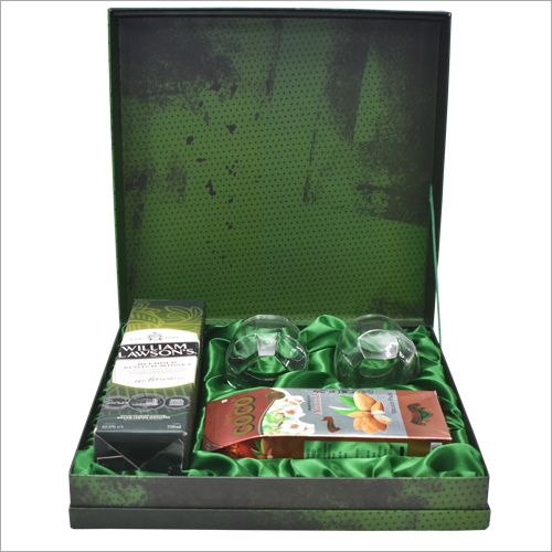 Beverages Packaging Green Gift Box
