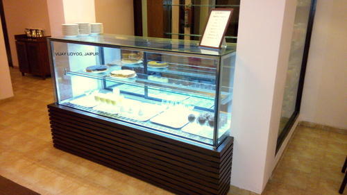 Display Pastry Counter