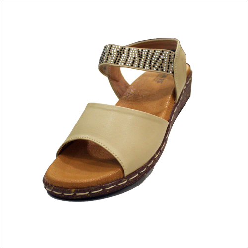 Ladies Stylish Sandal Heel Size: Medium Heal