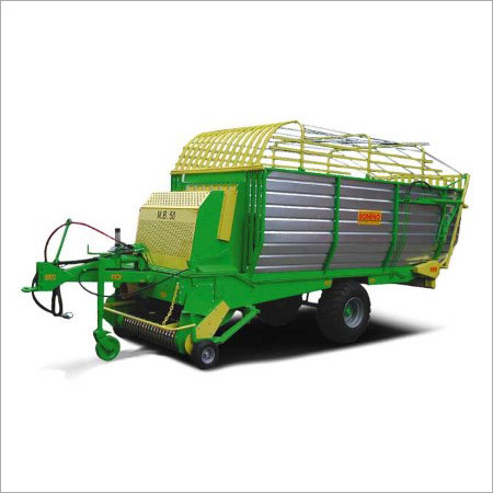 Self Loading Forage Trailer