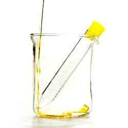 1-Chloro-2-nitrobenzene LR