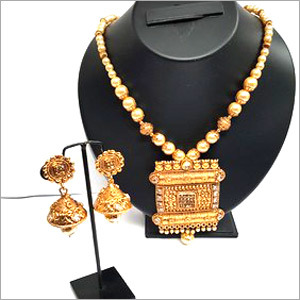 Moti Imitation Jewlery