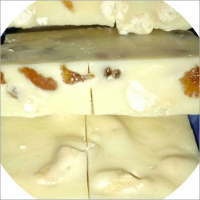 White Fruit & Nut Chocolate