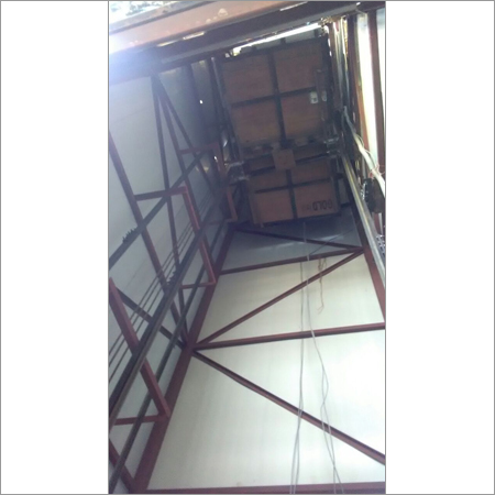 Structured Goods Elevator Load Capacity: 5000 Kilograms (Kg)