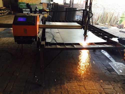 Plasma cutter