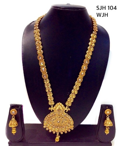 Beaded Necklace Gender: Women