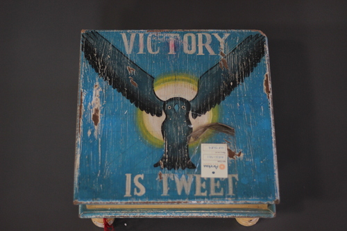 Foot Stool Dimension(L*W*H): 30X30X15 Centimeter (Cm)