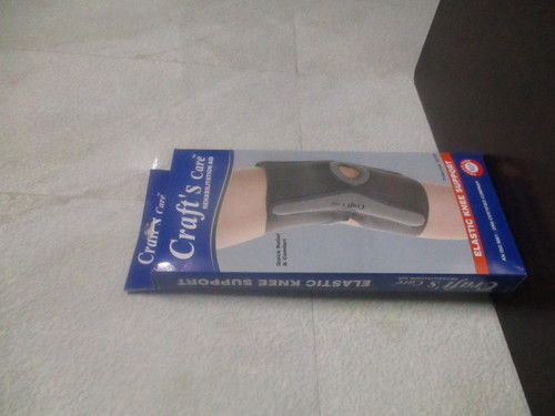 ELASTIC KNEE SUPPORT