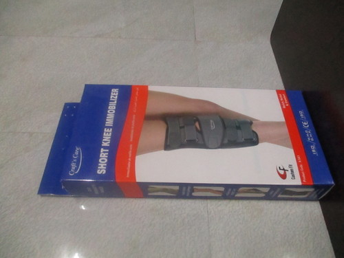 SHORT KNEE IMMOBILIZER