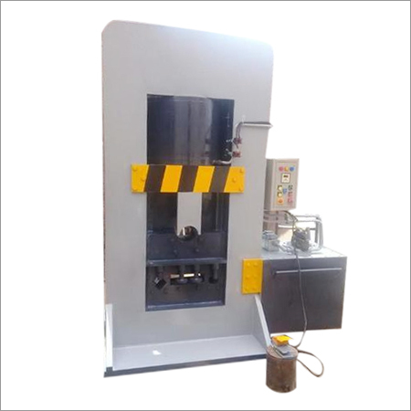 Hydraulic Press Cutting Machine By JS SOAMI ENGG WORKS