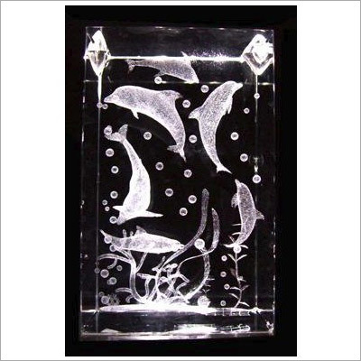 3D Personalized Crystal Cubes - Premium Quality Crystal, Expertly Crafted for Awards and Recognition