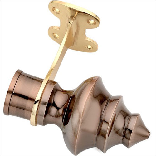 Brass Curtain Bracket (Doris)