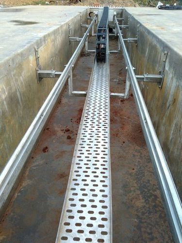 Automatic under chasis wash