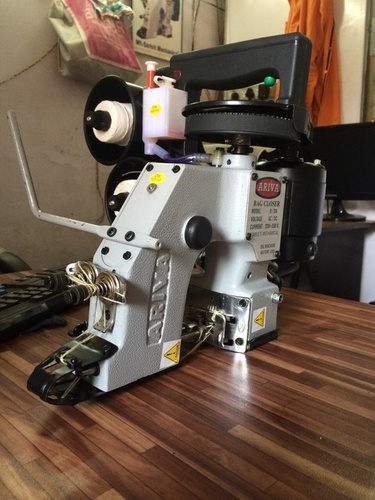 Bag Closer machine