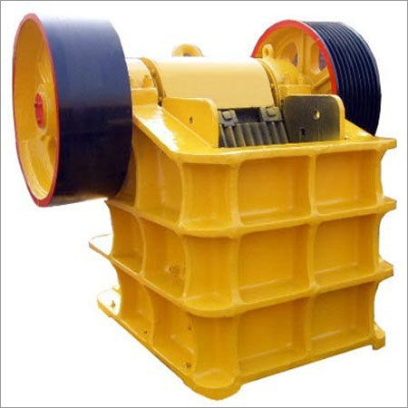 Jaw Crusher - Metal Construction, Yellow and Black Color , Electric Power Source, Efficient Crushing, Compact and Robust Design