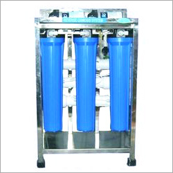 100 LPH Reverse Osmosis Water Treatment Plant - FRP Membrane Housing, Electric Drive, Semi-Automatic Control Panel, Multi-Port Valve System, Advanced PVC Pipework, 60% Water Conductivity Output