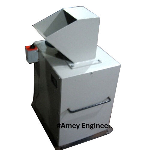 Agricultural Farm Waste Shredder Bin Capacity: 30 Liter (L)