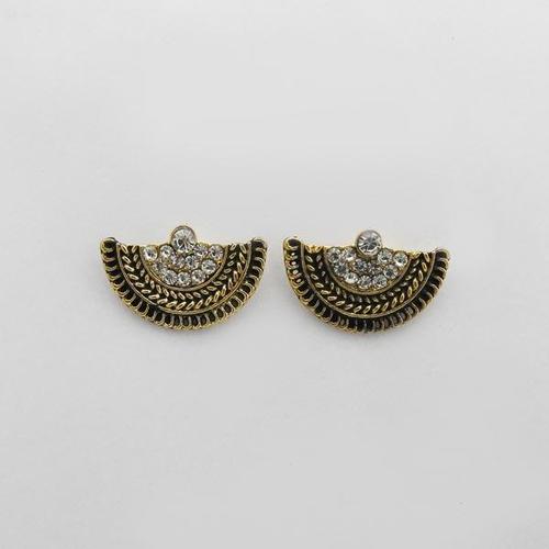 Antique Silver Sparkly Square Shape Alloy Stud Earring - Alloy Material 10 Grams Weight | Unique Round Design Symbolizing Love & Eternity