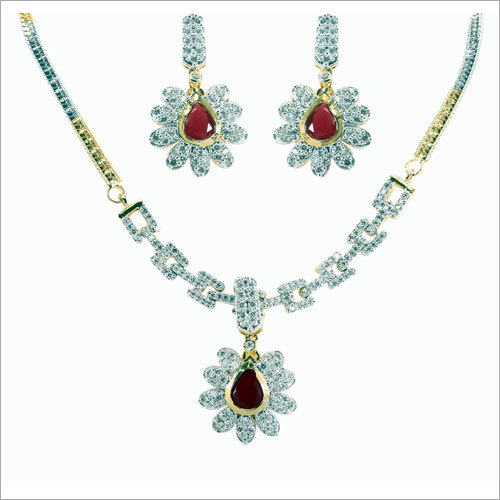 Ladies Stylish Necklace Set Gender: Women