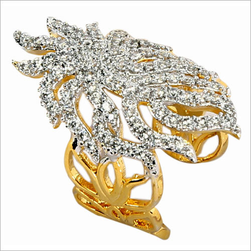 Ladies Leaf Design Ring Very Good
