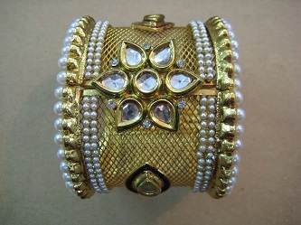 Bangles - Metal and Pearls, Diameter 60-80 mm, Gold | Elegant Design, Traditional Look, Adjustable Closure