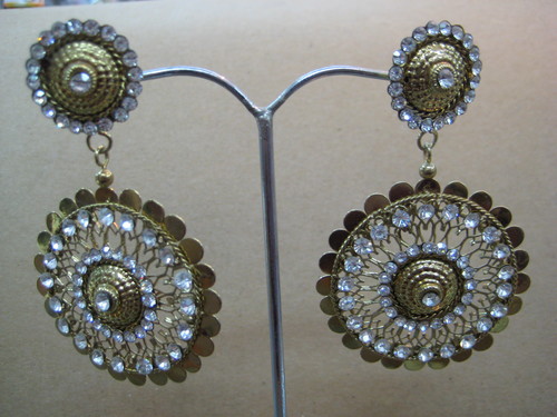 Earrings - Metal & Stones, 50x30mm, Gold | Handcrafted Detail, Elegant Design, Versatile Style