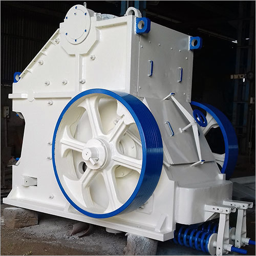 White Double Toggle Oil Type Jaw Crusher