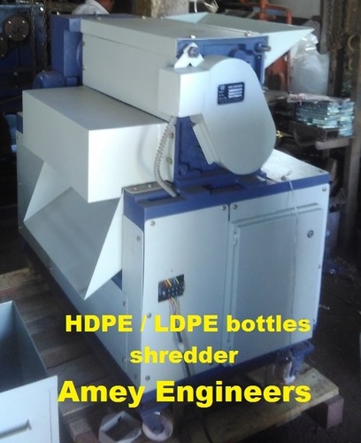 HDPE & LDPE bottles shredder