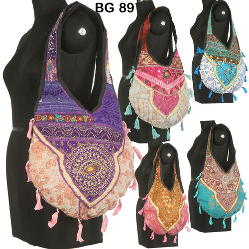 Vintage Embroidered Fabric Shoulder Bag Gender: Women